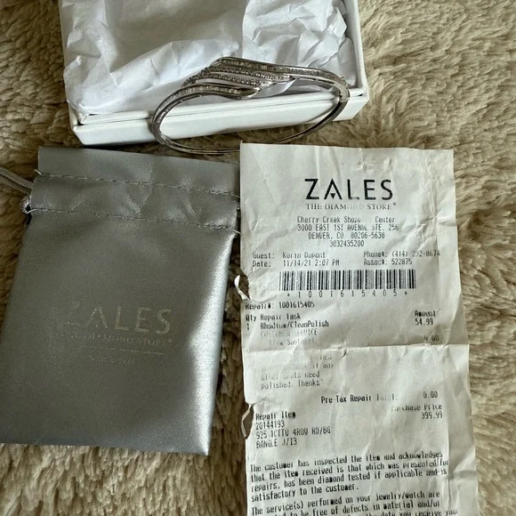 Elegant Silver 1 CT Bangle Bracelet - Picture 6 of 6